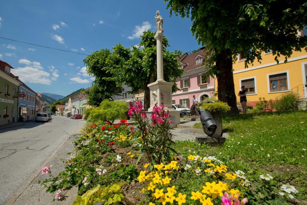 Gaestehaus Landgraf Uebelbach Luaran gambar